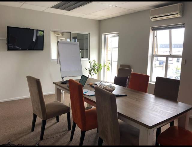 222M² OFFICE TO LET IN WESTLAKE